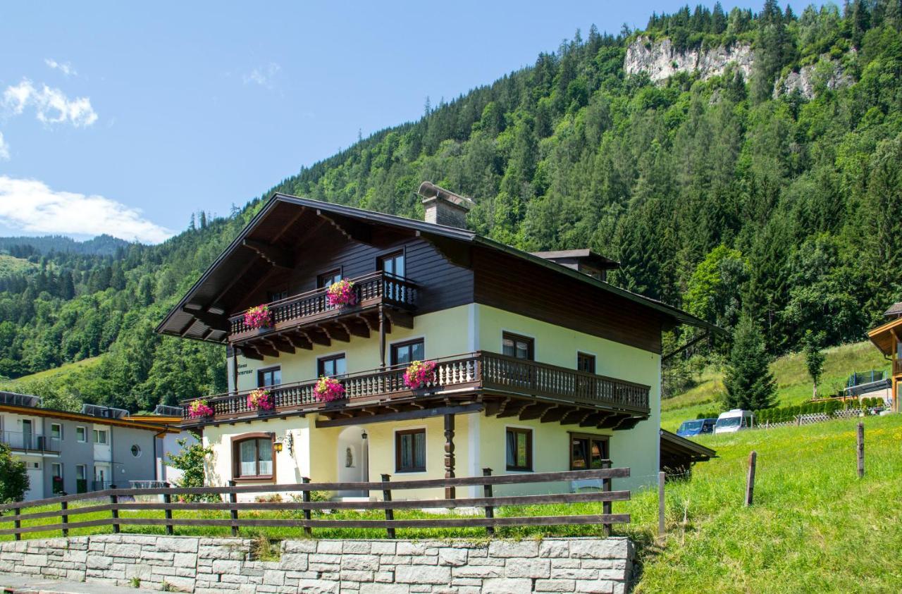 Ferienhaus Alpenrose フッシュ・アン・デア・グロースグロックナーシュトラーセ エクステリア 写真
